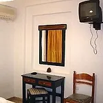 Cyclades Aparthotel