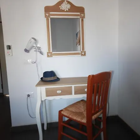 מלון דירות Cyclades 4*