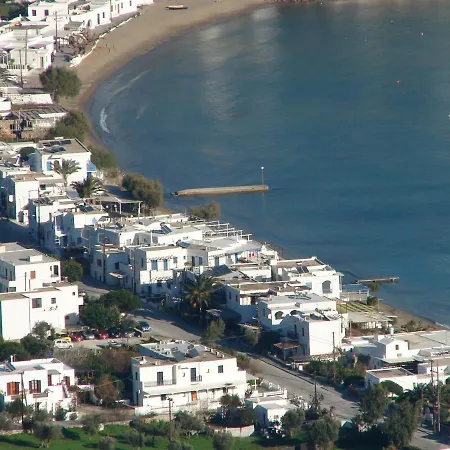 Cyclades מלון דירות 4*