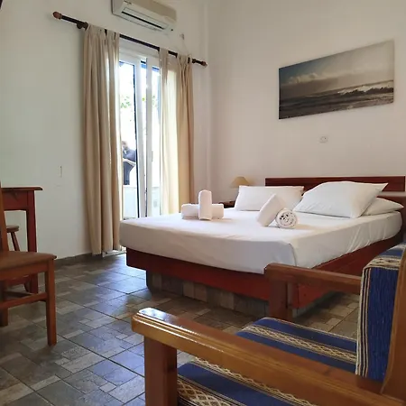 Cyclades מלון דירות