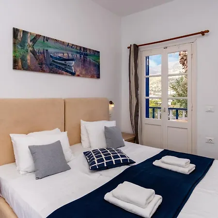 Cyclades アパートホテル