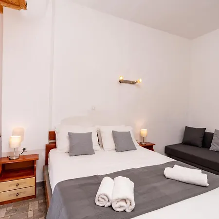 基克拉泽斯海滩公寓式酒店 4*